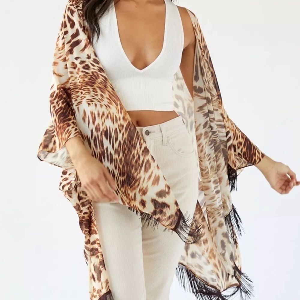 NWT Urban Outfitters Leopard Animal Print Fringe Hem Kimono